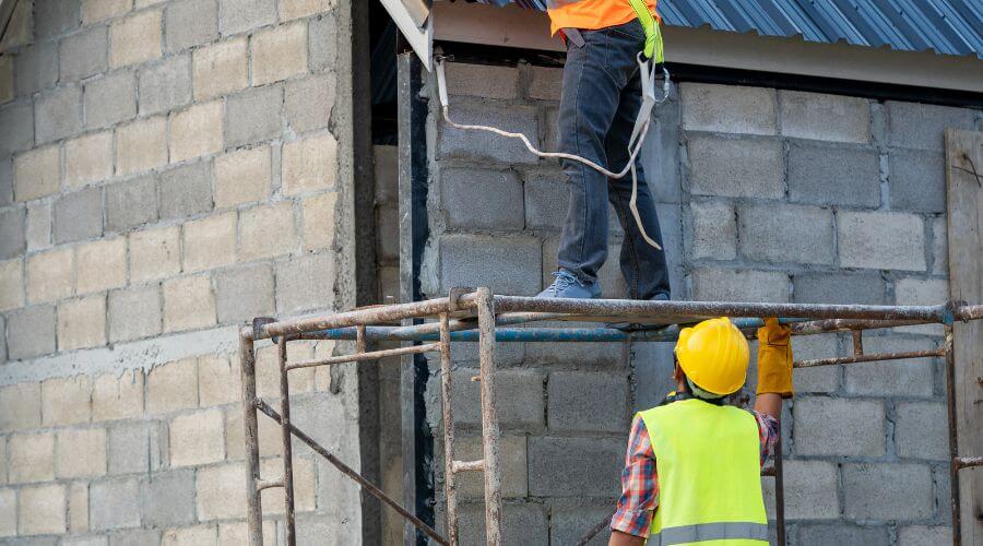 Expert Emergency Roof Repairs services in Sparta, OH